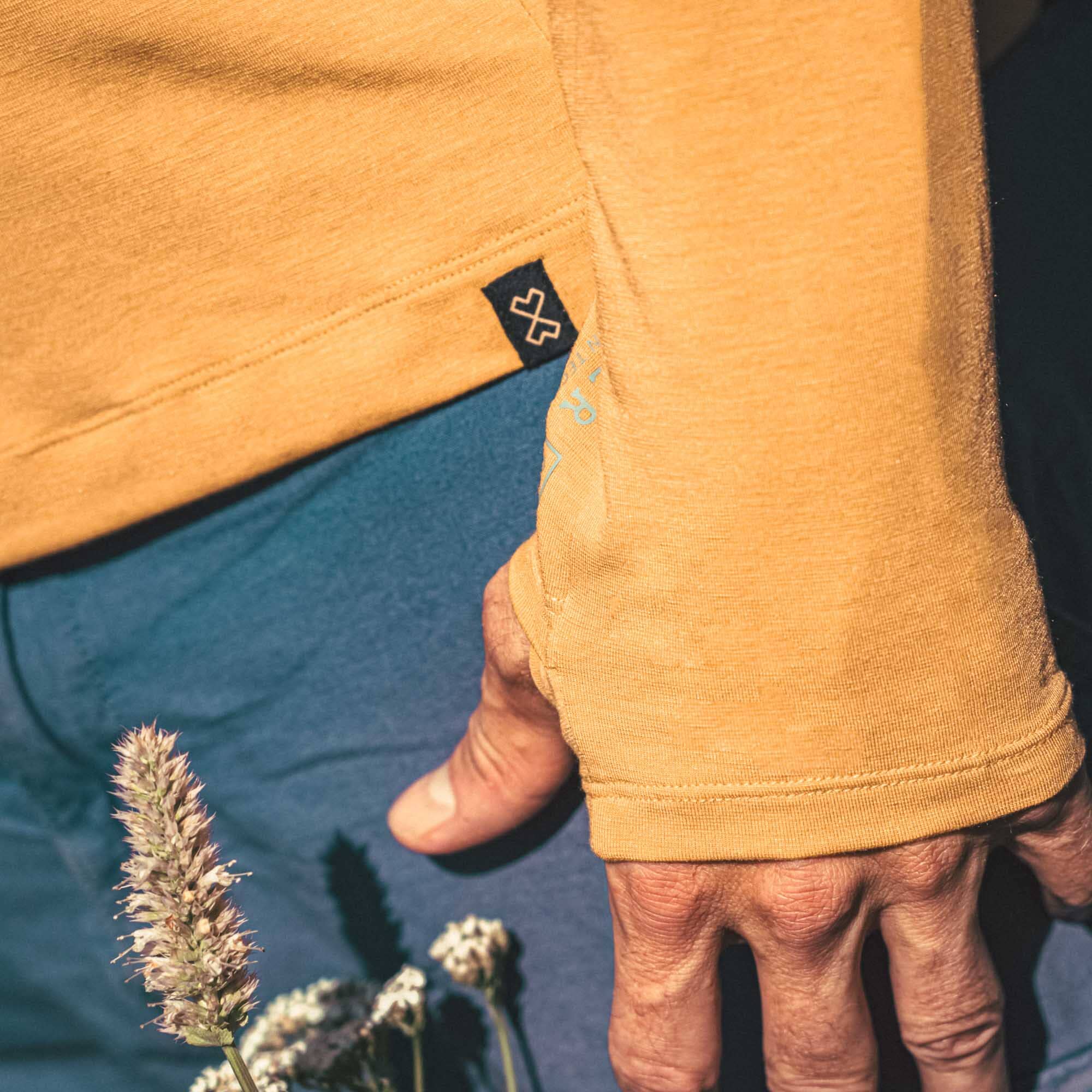 CHASER - Mens Sun Hoodie
